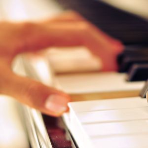 邱淑芬在厨房被躁到高潮
